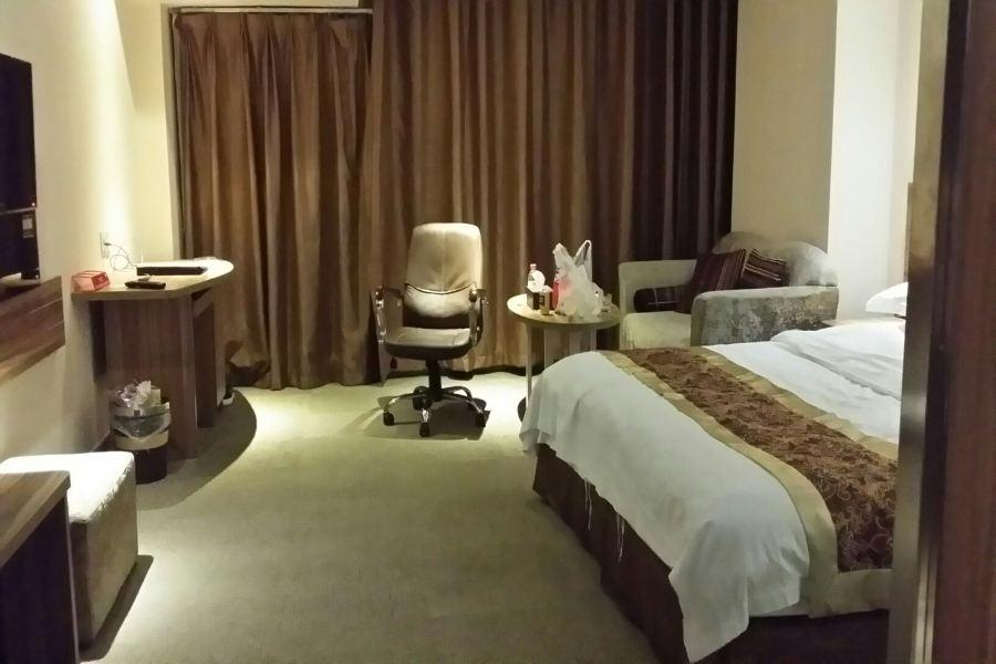 Fulinmen Business Hotel Шаосин Екстериор снимка